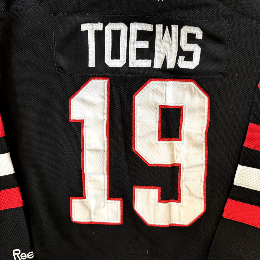 Toews CHICAGO BLACKHAWKS 2014 Stadium Series Jersey hockey NHL reebok rare XL - Picture 2 of 10